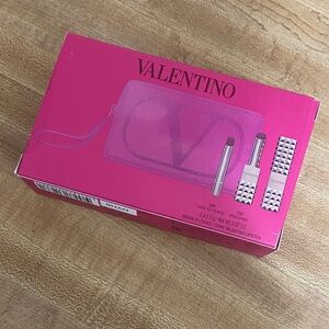NWT Valentino lipstick clutch ❤️